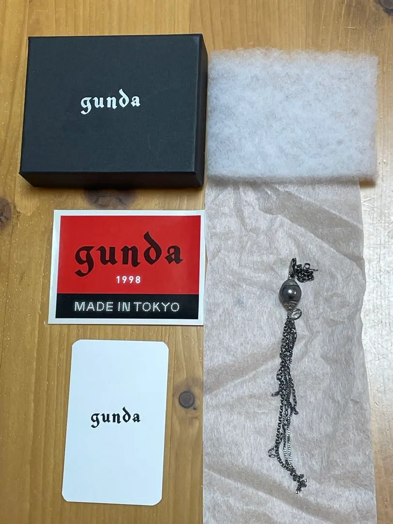 gunda STUDS PI hyde着用 hyde着 ビルウォールレザー スカルクロスボーンピアス シルバー