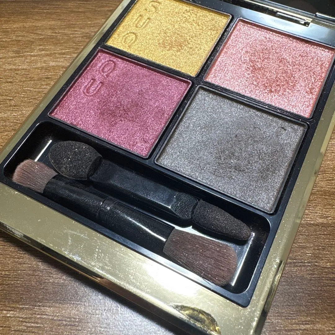 全新未使用 SUQQU 眼影  signature color eyes 07 紅咲 的縮圖