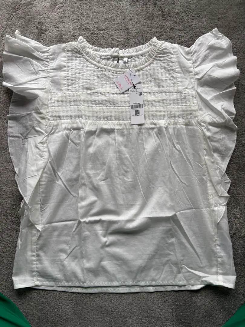 Thumbnail of Final Coca-coca White Frill Sleeve Shirt M Pullover - Sold Out