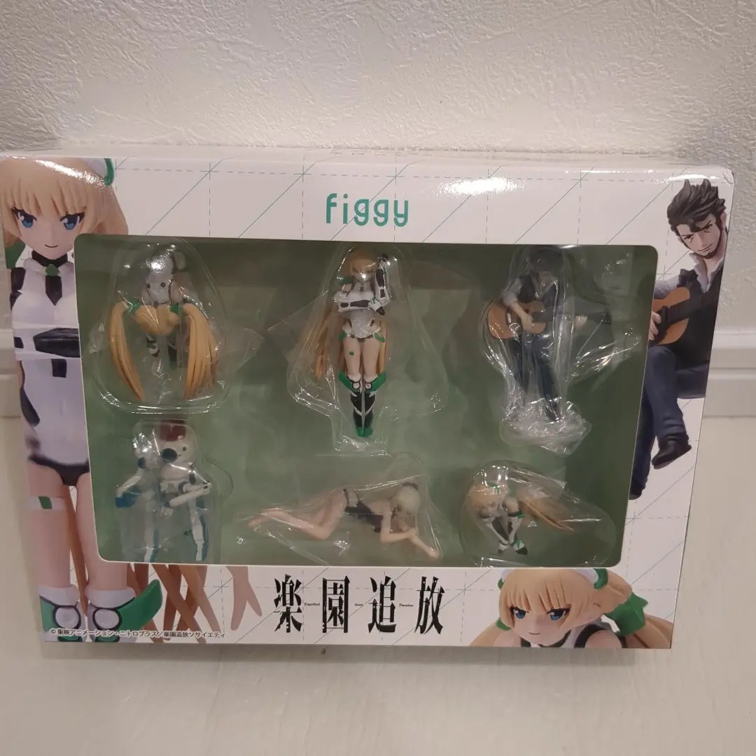 楽園追放』のキャラクターたちがミニサイズのフィギュアとなって