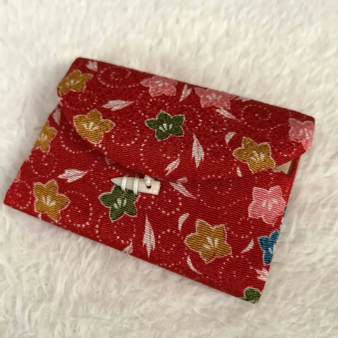 Thumbnail of Sewing kit