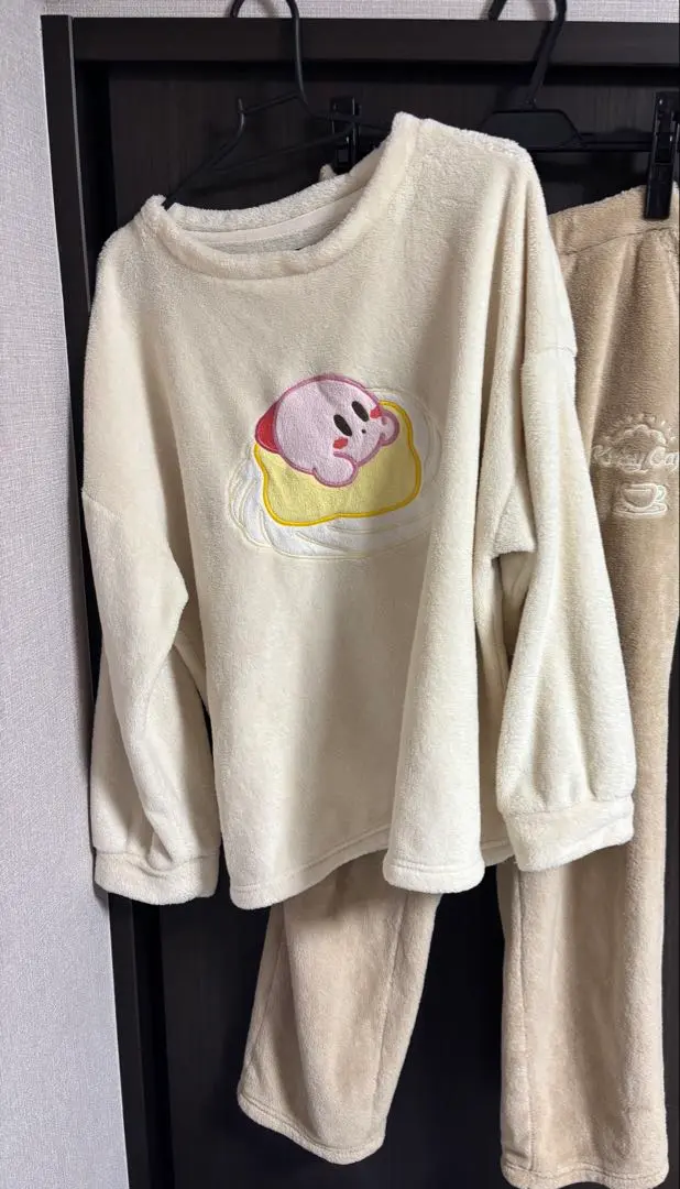 星のカービィ』すいこみをするカービィのファスナーが付いた
