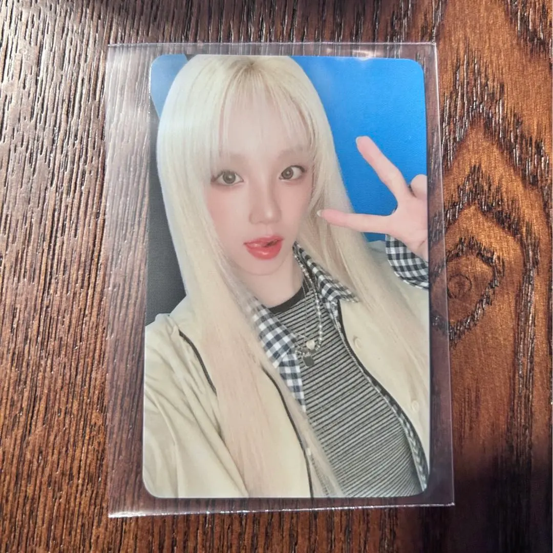 Thumbnail of GIDLE (G)I-DLE 7000 yen venue-exclusive bonus trading card Yuqi