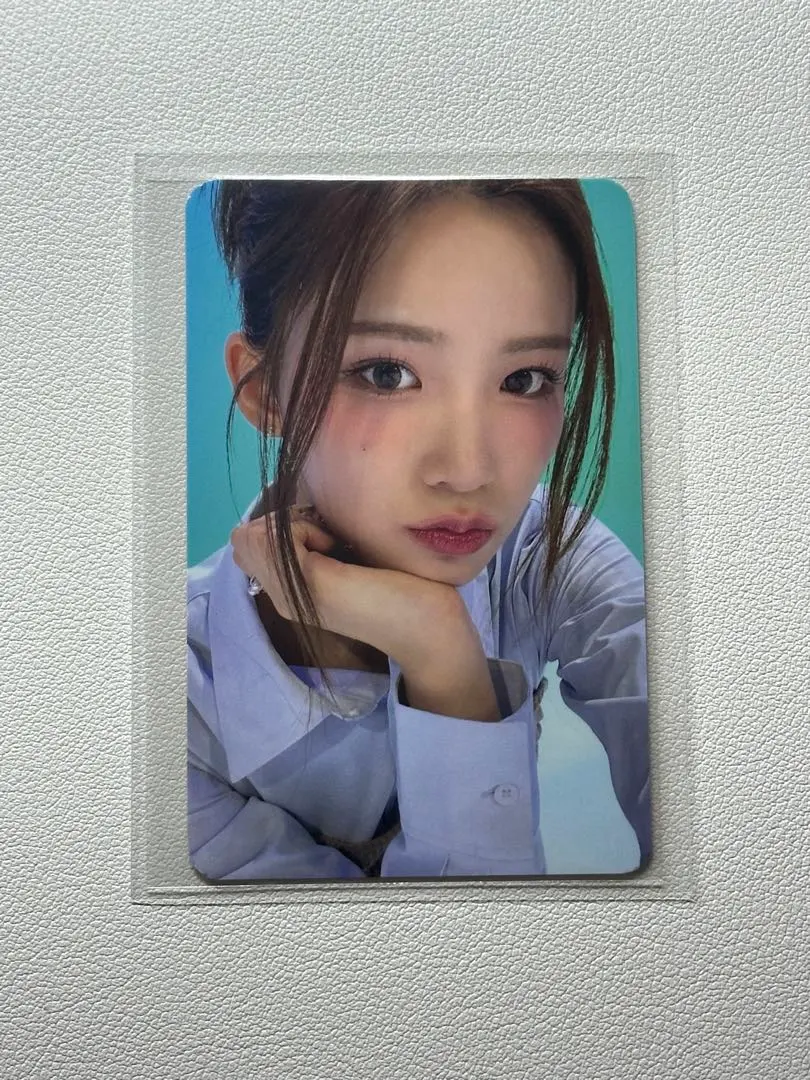 Thumbnail of CSR First Love Sua Trading Card Stamp - 1st Edition