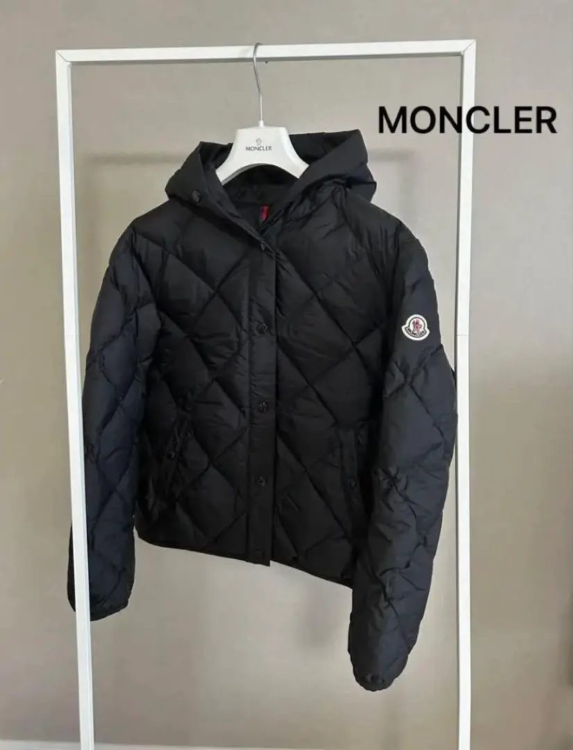 ★モンクレール　2024年　ARVOUIN　ブラック　サイズ1　未使用★ ブラック Arvouin Hooded Diamond-Quilted Short Down Jacket