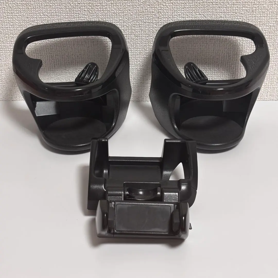 Yaris Cross 飲料杯架 駕駛座•副駕駛座 手機架 的縮圖