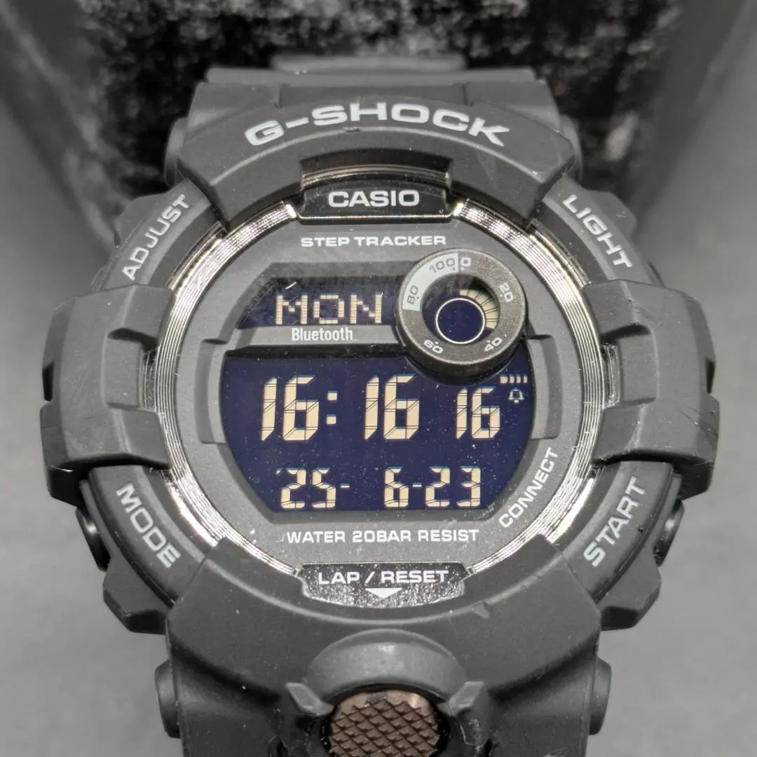 新品 未使用　CASIO G-SHOCK GDB-800 Amazon.co.jp: CASIO(カシオ) G-SHOCK GBD-800-1 [並行輸入品