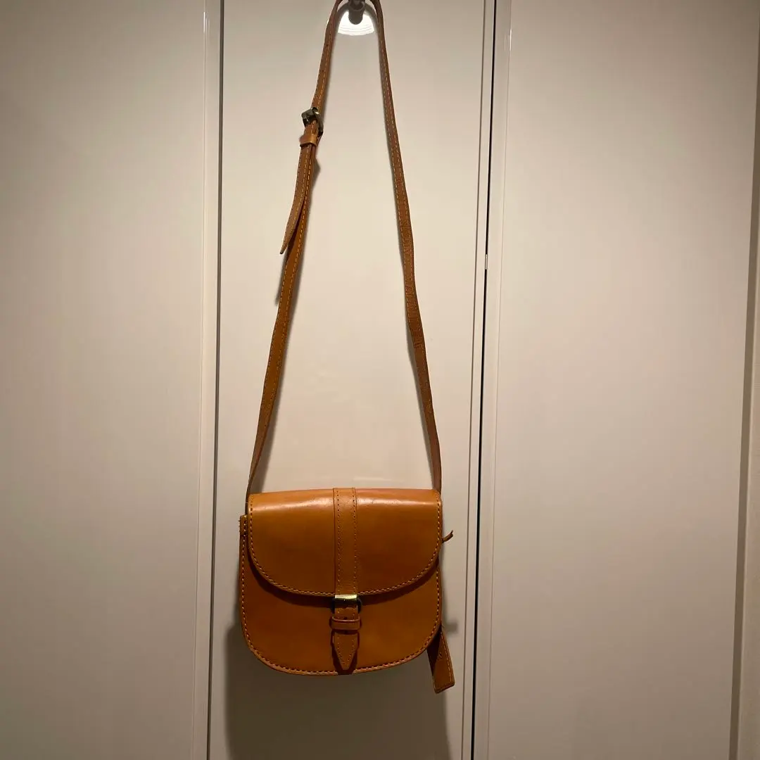 ★fes斜挎真皮單肩包★ 的縮圖