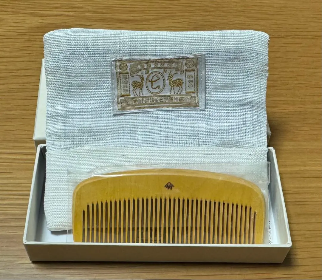 【新品未使用】京名産 十三や つげ櫛 折り鶴 透かし 保存ケース 付き 新品未使用】京名産 十三や つげ櫛 折り鶴 透かし 保存ケース