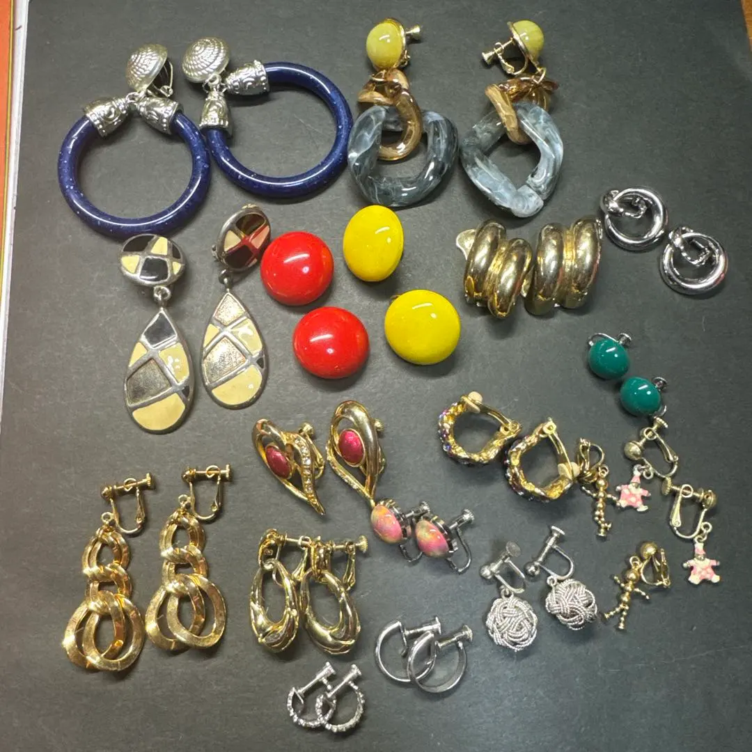 Thumbnail of Lot of Earrings - 15+ Pieces - Mixed Materials - Casual & Vintage