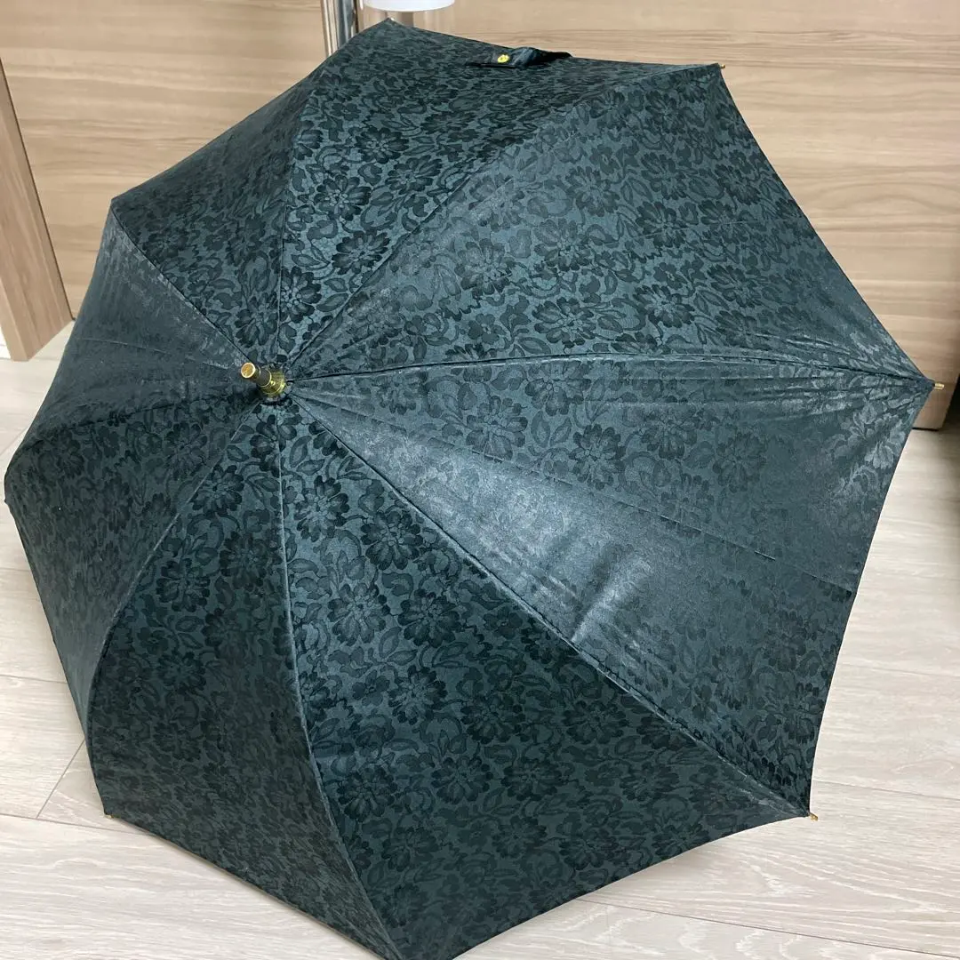GIVENCHY ジバンシー 折りたたみ傘 ロゴ 木製持ち手 大きめ