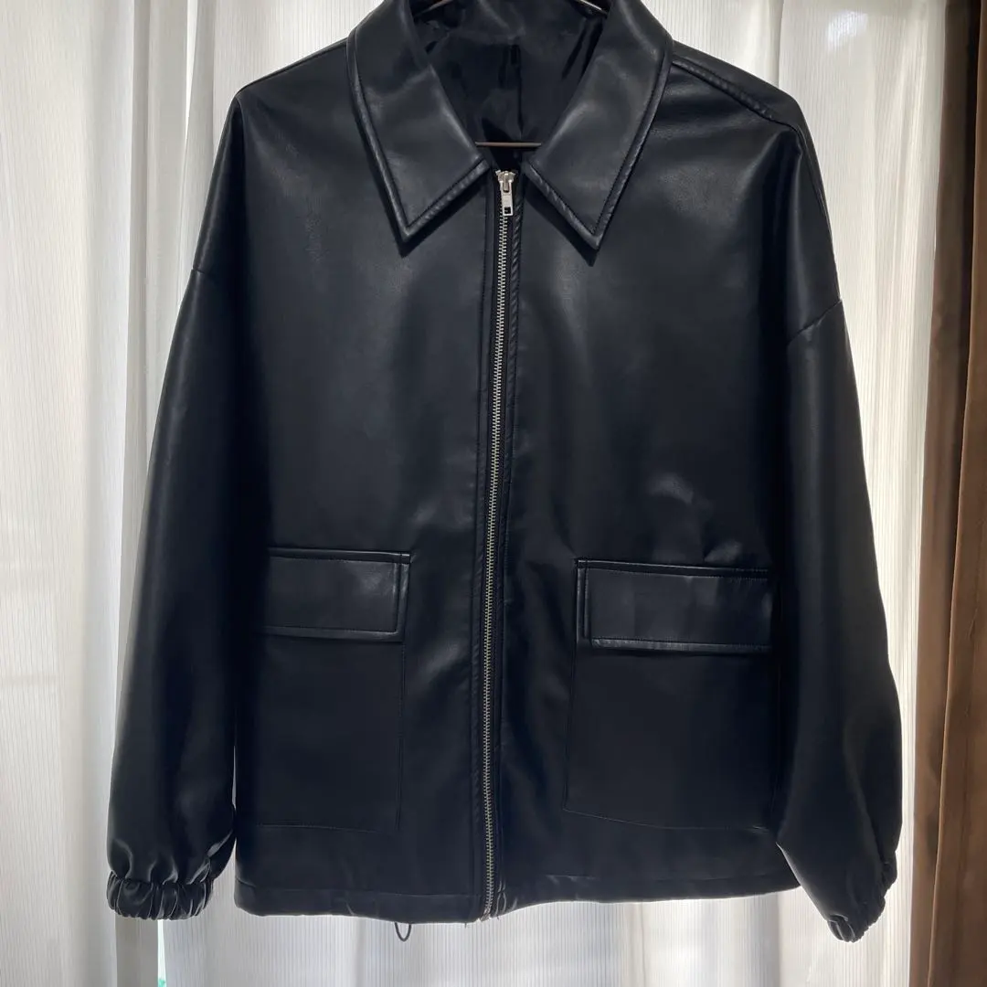 黑色皮夾克 的縮圖