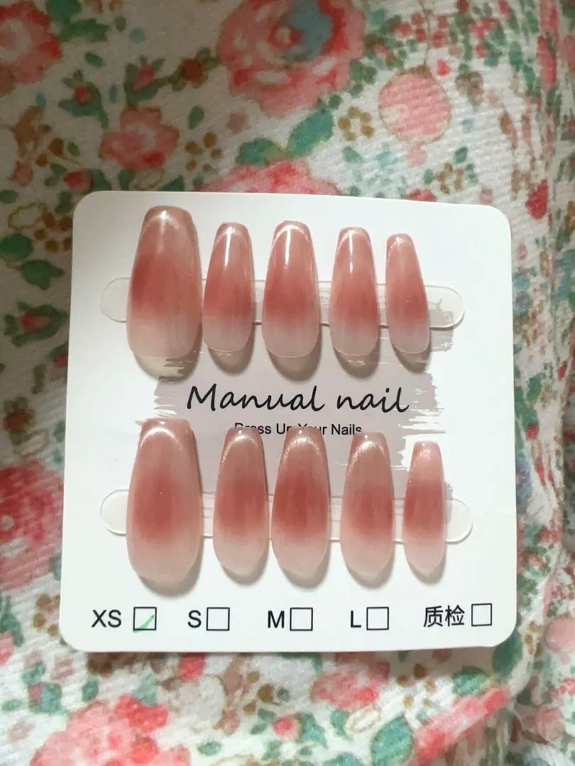 Thumbnail of Set of 10 nail tips / false nails