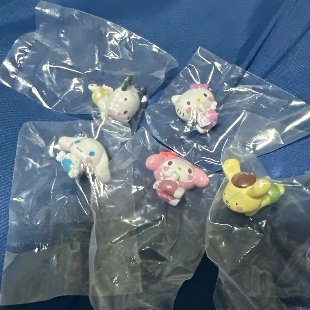 【新品】 Hugcot Kitty My Melody Pochacco Cinnamoroll 布丁狗 的縮圖