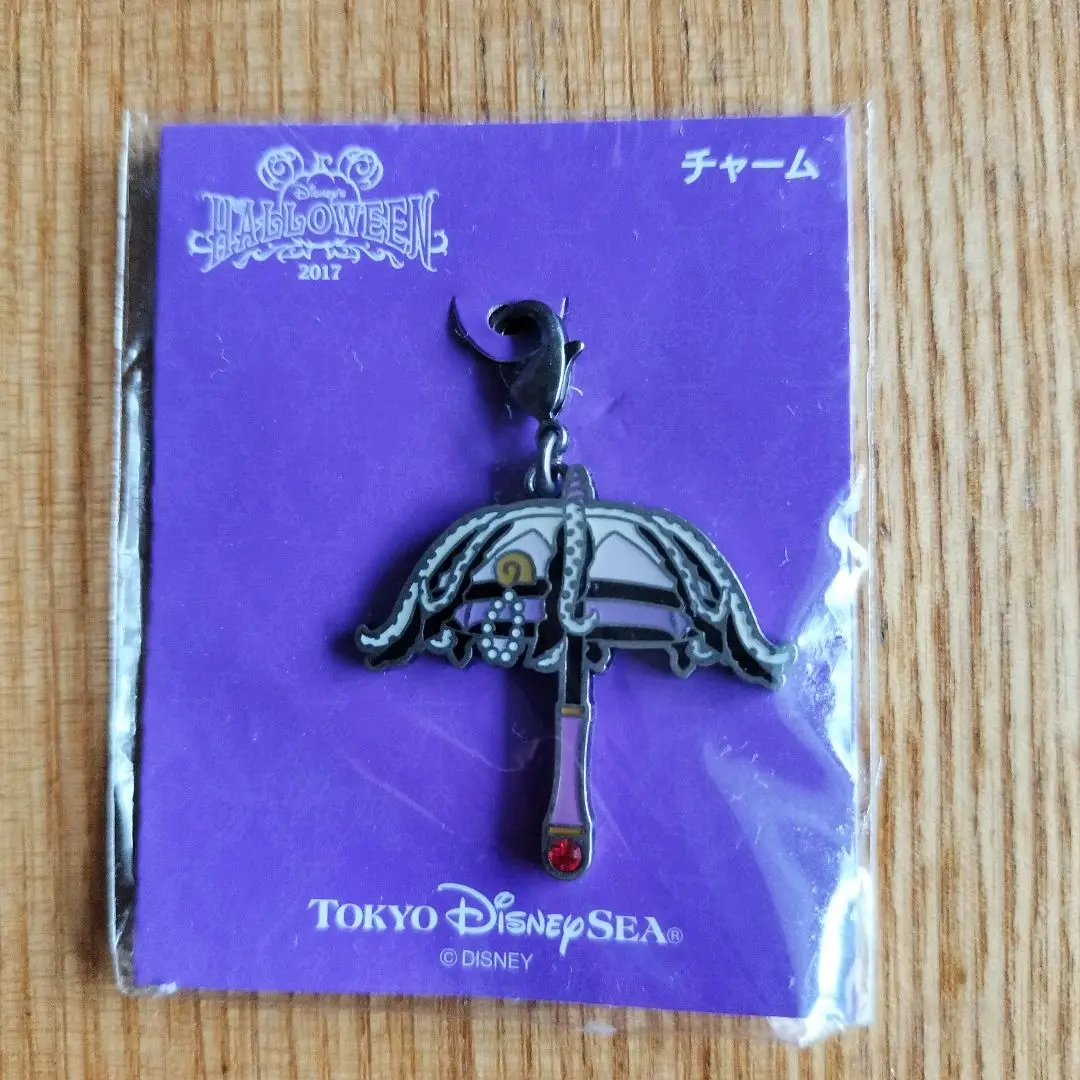 ディズニー　ヴィランズ ハデス、スカー、クルエラ 長傘 晴雨兼用 傘 Disney STORE ディズニーストア USED美品 ヴィランズ スカー