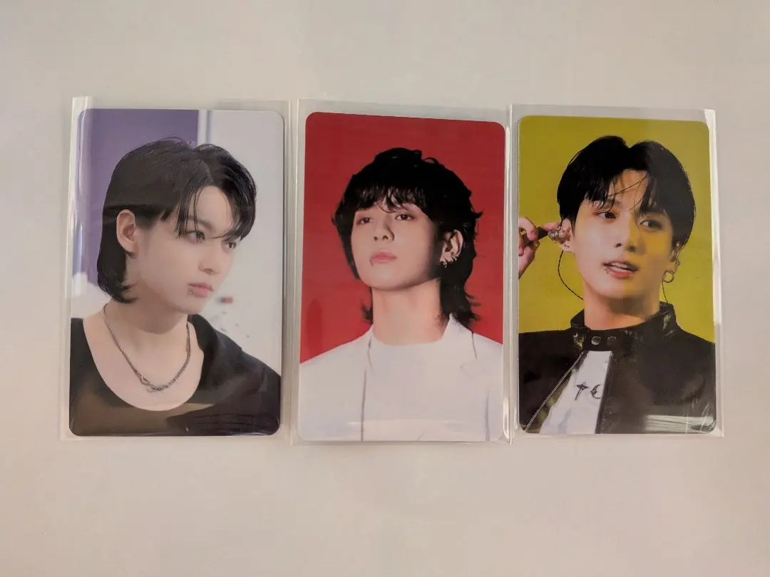 Thumbnail of BTS Official GOLDEN Exhibition JUNG KOOK Entry Benefit Trading Card