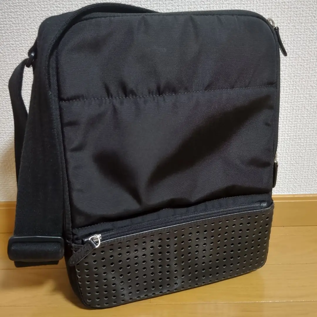 2025年最新】ひらくPCバッグminiの人気アイテム - メルカリ