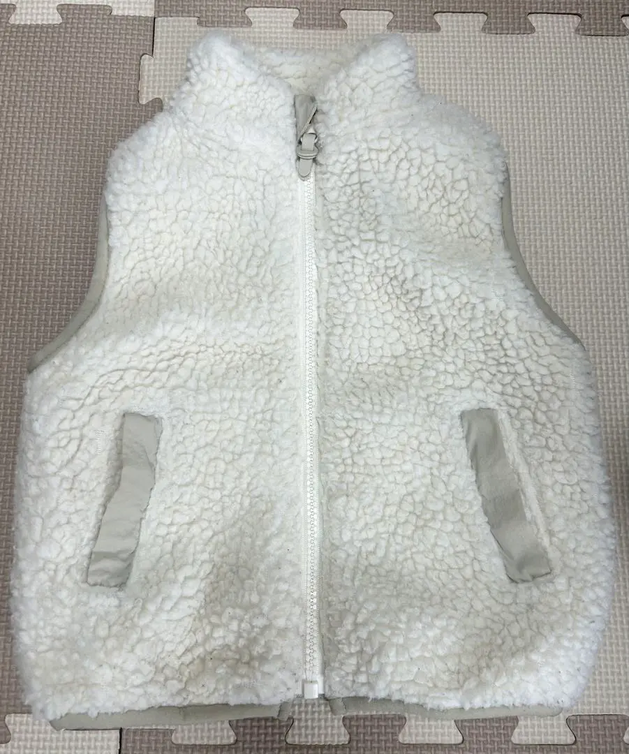 Thumbnail of Boa vest outerwear