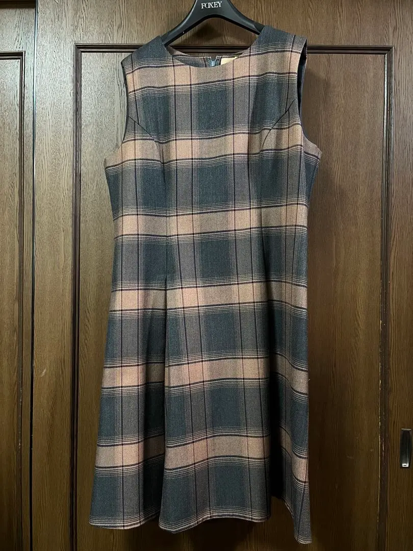 【美品】瑪麗耶·帕·艾芙黛 大尺碼17號 格紋洋裝 的縮圖