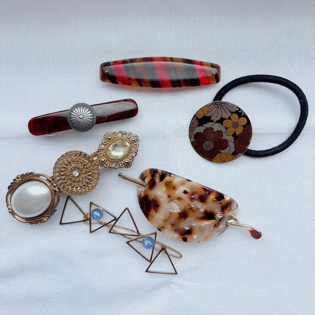 Thumbnail of Hair accessories, 6 items, set sale