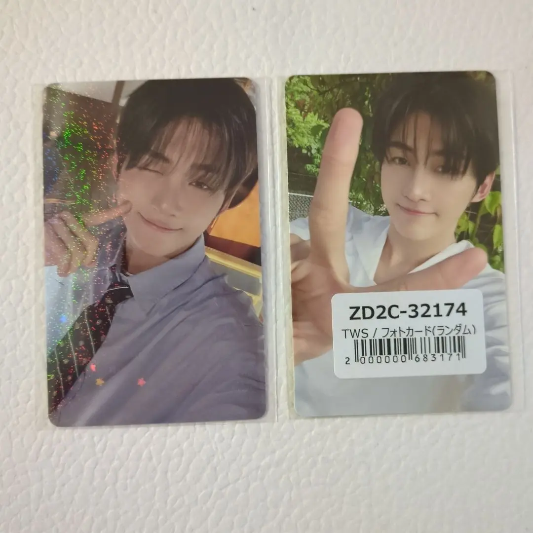 Thumbnail of Jihoon TWS First Time Uni-verse Hologram Weverse Trading Card Set