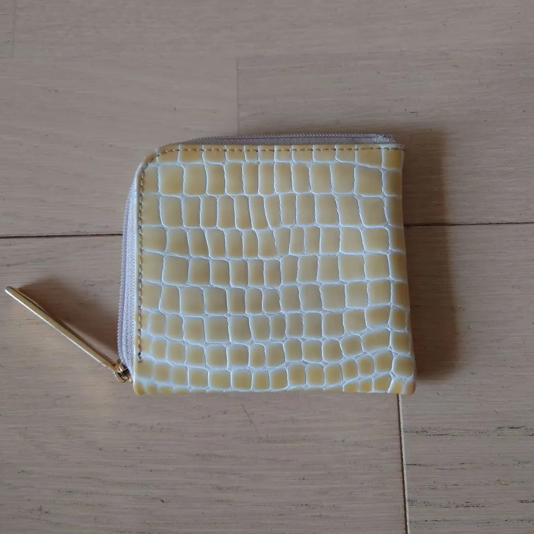 ⭐️未使用級・廃盤品⭐️アタオ リモ ハーフ クロコ型押し エナメル コインケース ⭐️未使用級・廃盤品⭐️アタオ リモ ハーフ クロコ型押し