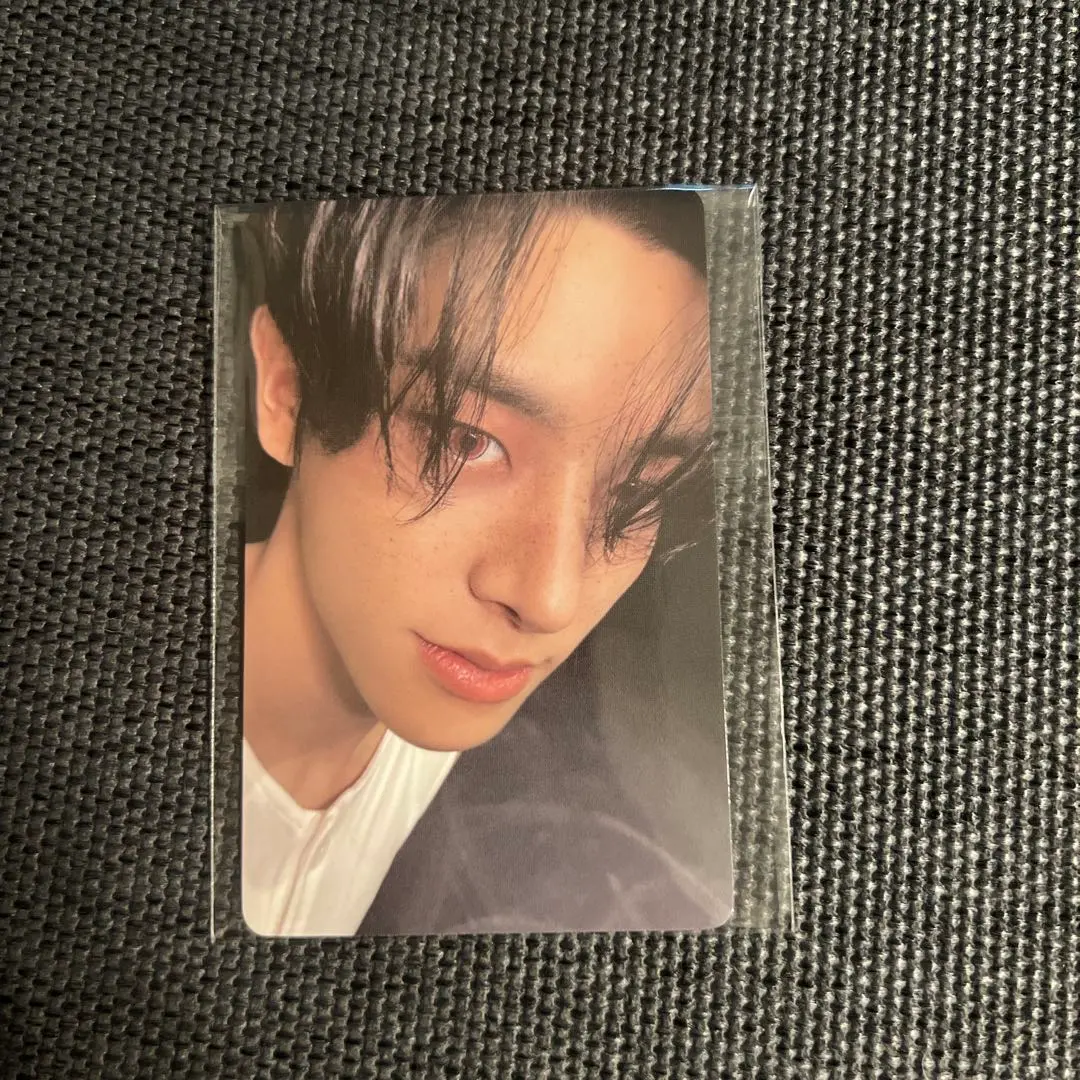 Thumbnail of Enhypen Enhypen Jake Unleash Yizhiyu B trading card