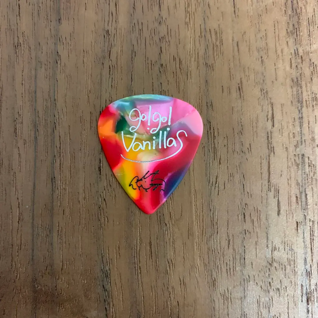Thumbnail of go!go!vanillas guitar pick