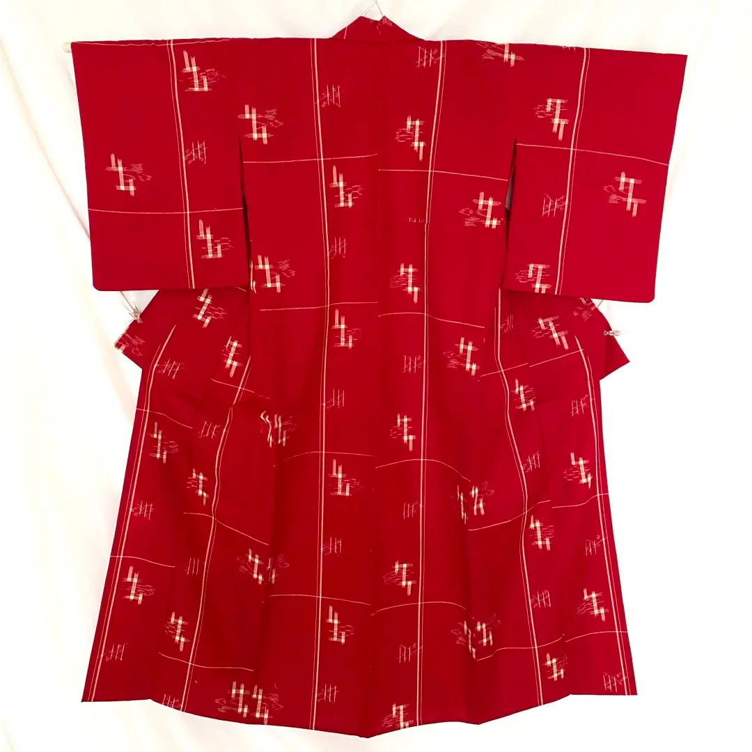 Thumbnail of 1207 Kimono, single-layered, silk, red, white, patterned, Japanese clothing