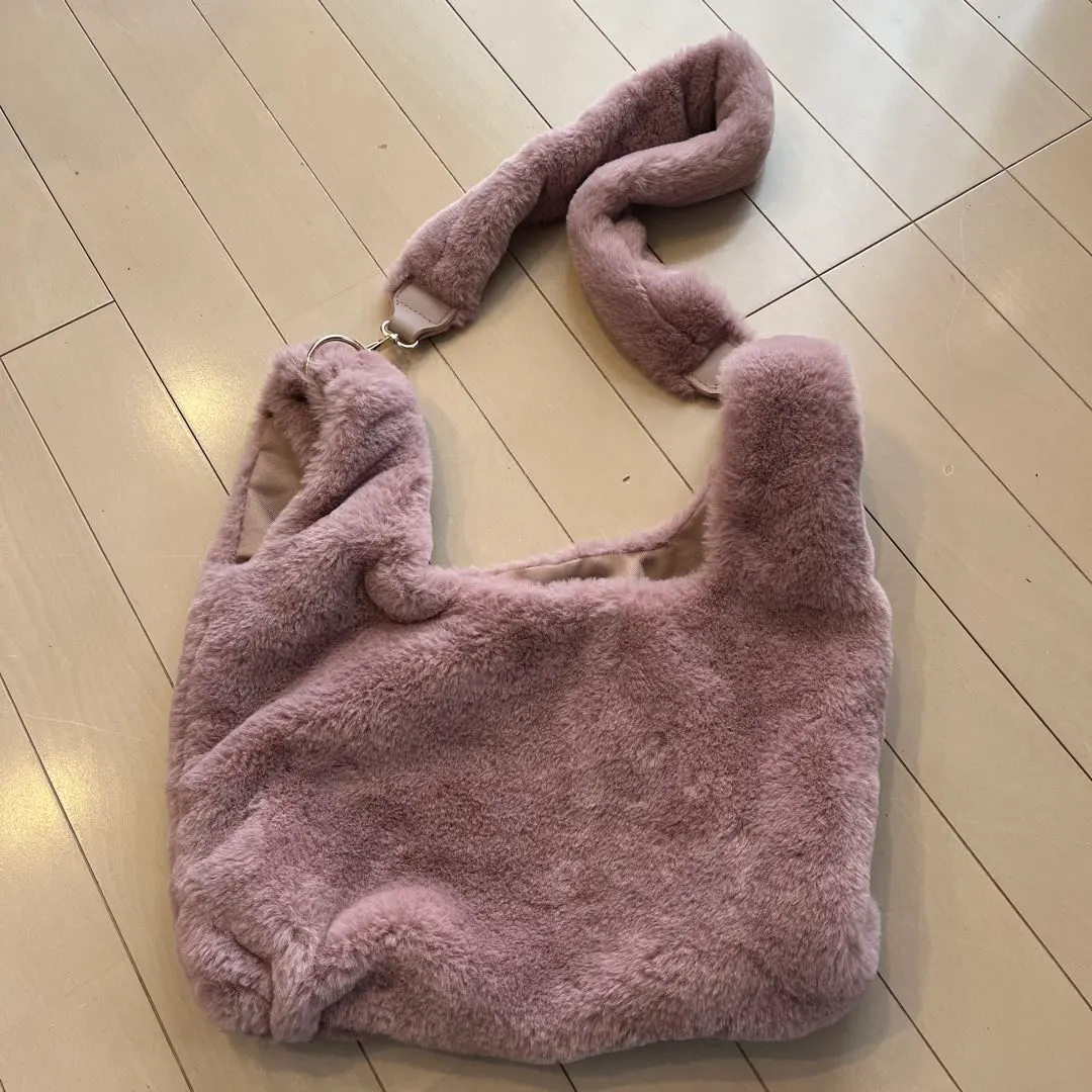 Thumbnail of Fur shoulder bag, pink