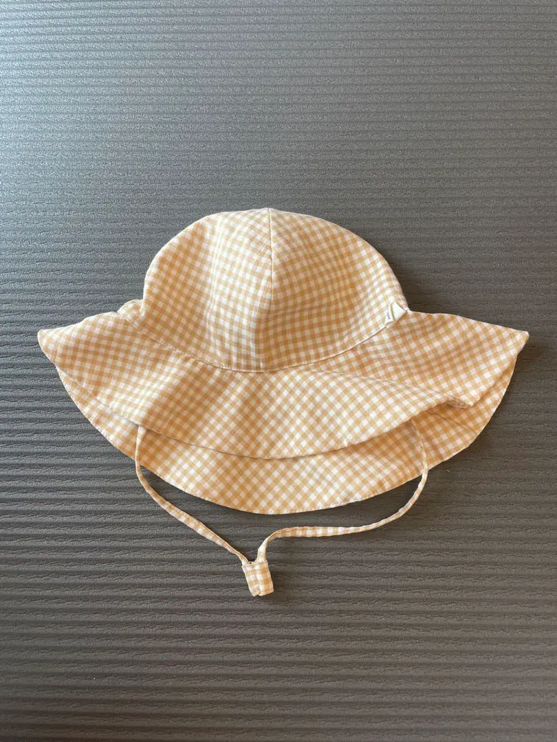 Thumbnail of Children's beige and white gingham check hat