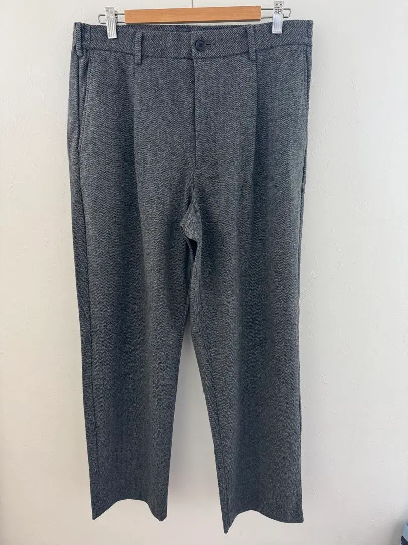 UNIQLO 完売モデル 472498 タックワイドパンツ ヘリンボーン M 2025年最新】タックワイドパンツ ヘリンボーン ユニクロの人気
