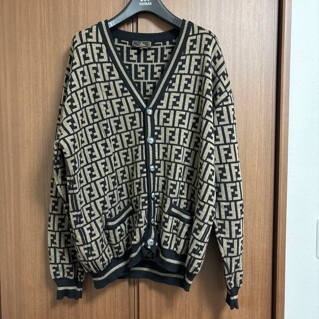 美品FENDI メンズ　カーディガン　52 美品FENDI メンズ カーディガン 52