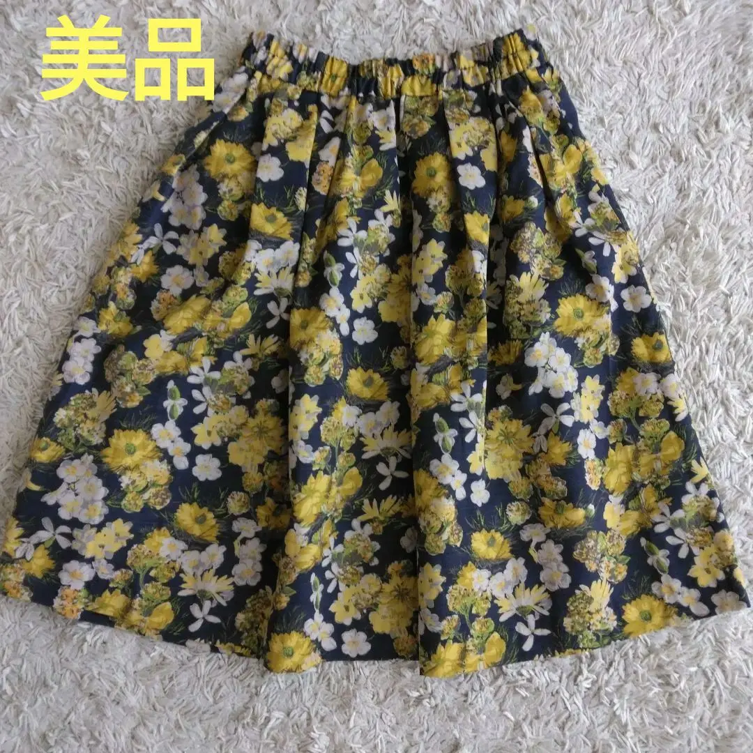 未使用 Te chichi 海軍藍 黃色 花卉印花 蓬鬆及膝裙 S 的縮圖