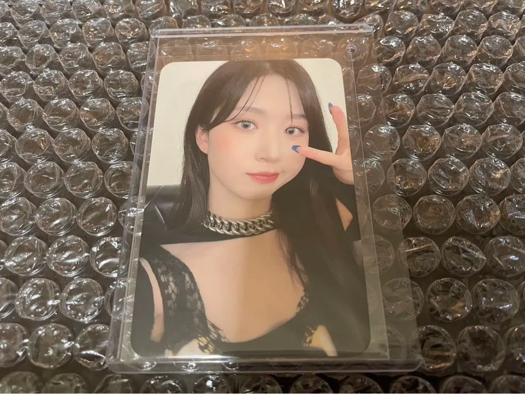 Thumbnail of NMIXX ENTWURF Haewon soundwave benefit photocard