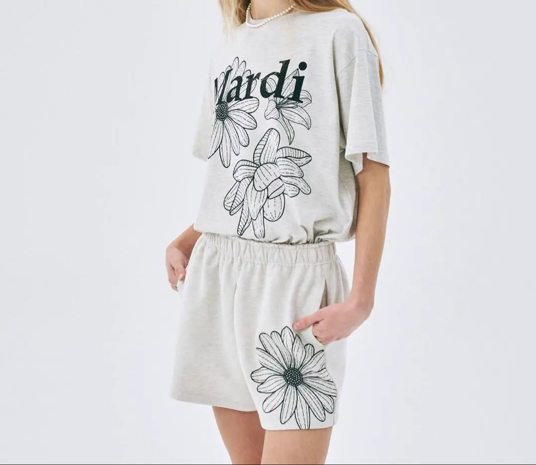 Mardi Mercredi SWEATSHORTSFLOWERショートパンツ Restocking on August 6] SWEAT SHORTS FLOWER_WHITE NAVY