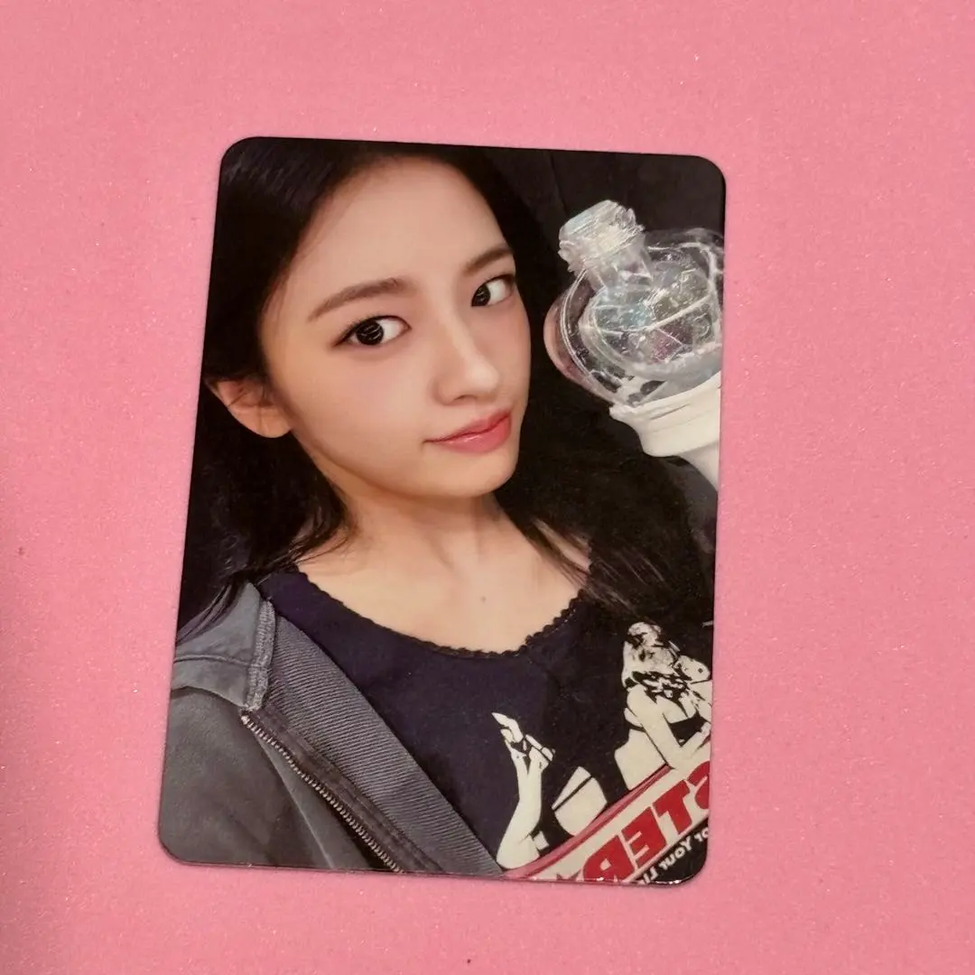 Thumbnail of IVE Light Stick ver. 2 Trading Card Yujin SHOW WHAT I AM