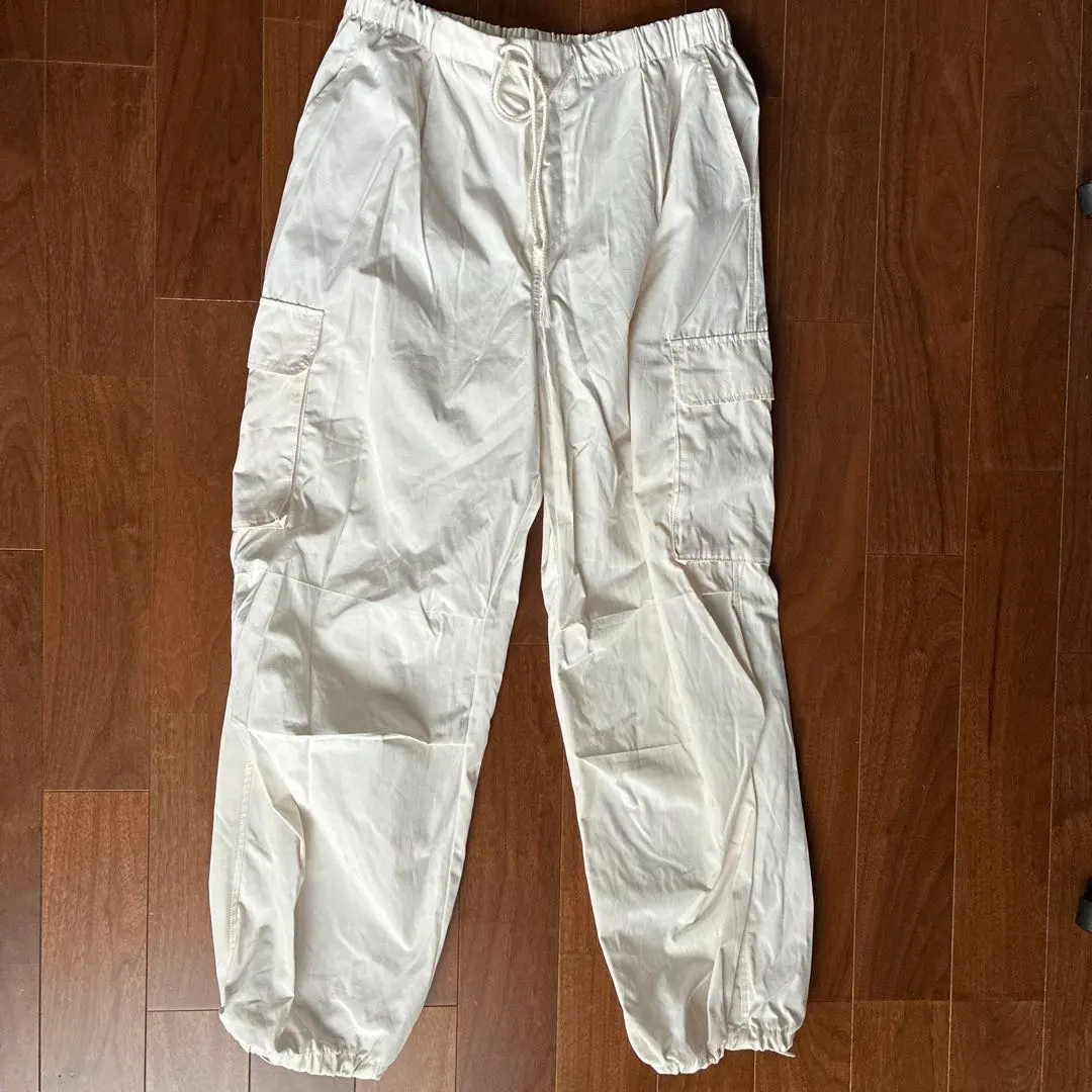 Thumbnail of White cargo pants with elastic waist