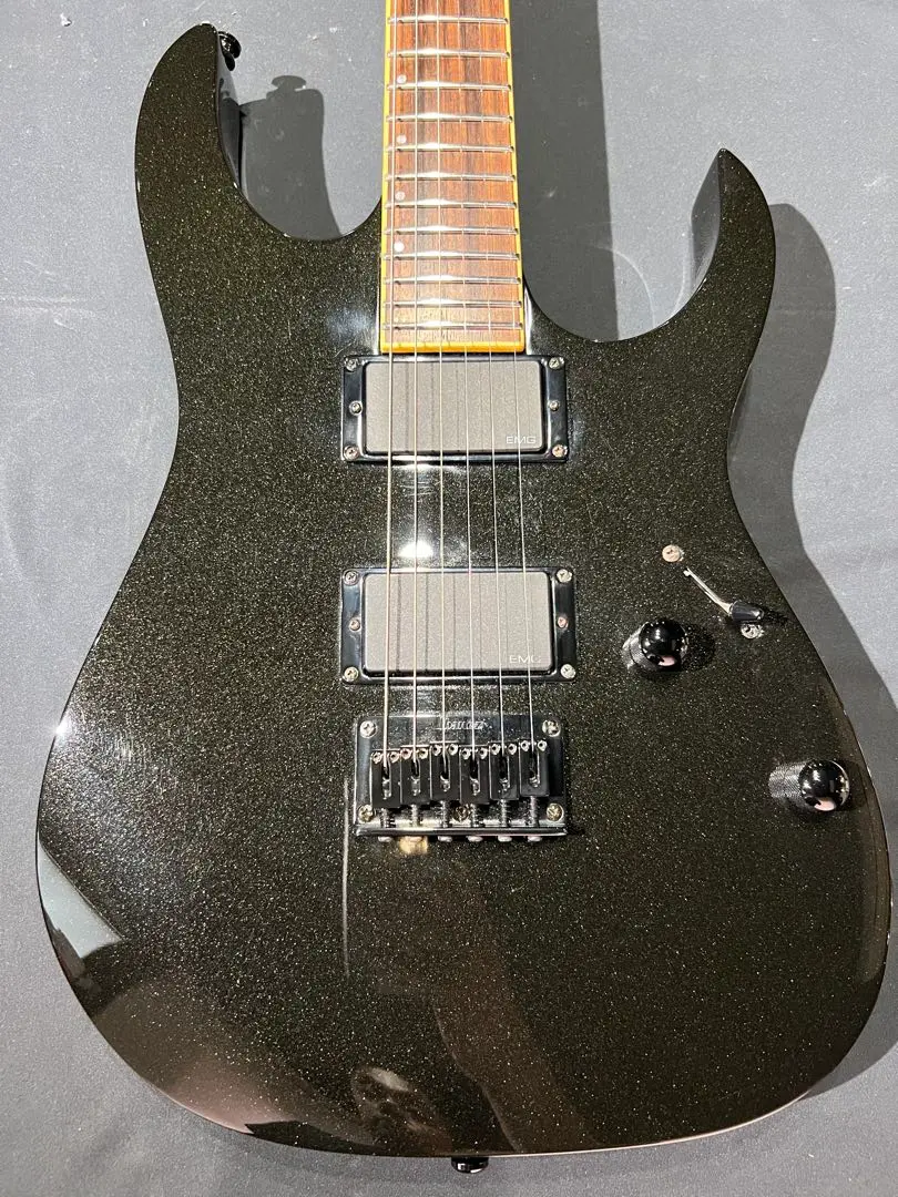 週末値下】Ibanez エレキギター RG320E フロイド/EMG ブラック