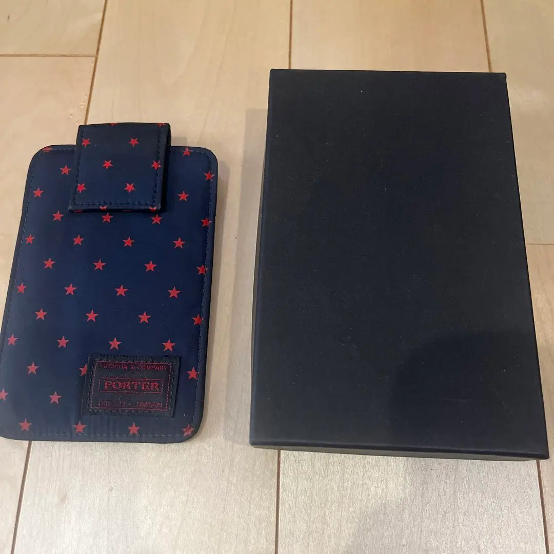 ✨新品未使用✨レア✨ヘッドポーター キーケース MASTER NAVY 星柄 ✨新品未使用✨レア✨ヘッドポーター キーケース MASTER NAVY 星