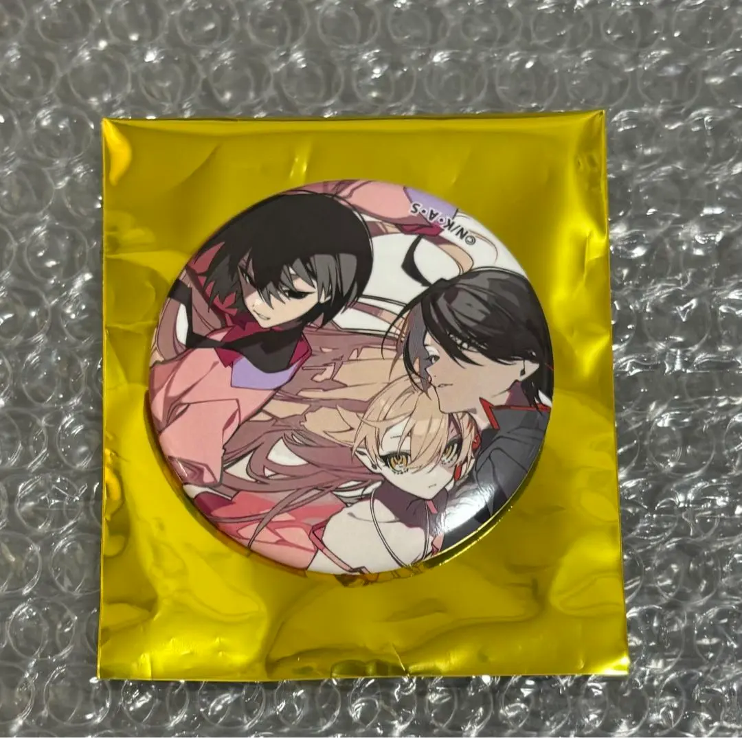 Thumbnail of Monogatari Series Kei Mochizuki Loft Can Badge Set: Group, Shinobu Oshino, Koyomi Araragi, Ougi Oshino