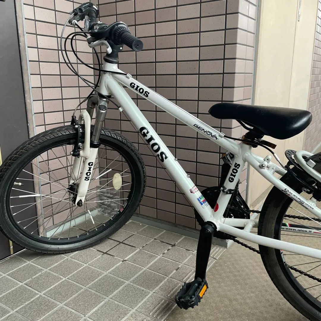 GIOS / 【2025年モデル】GENOVA 22（ジェノア） -キッズMTB