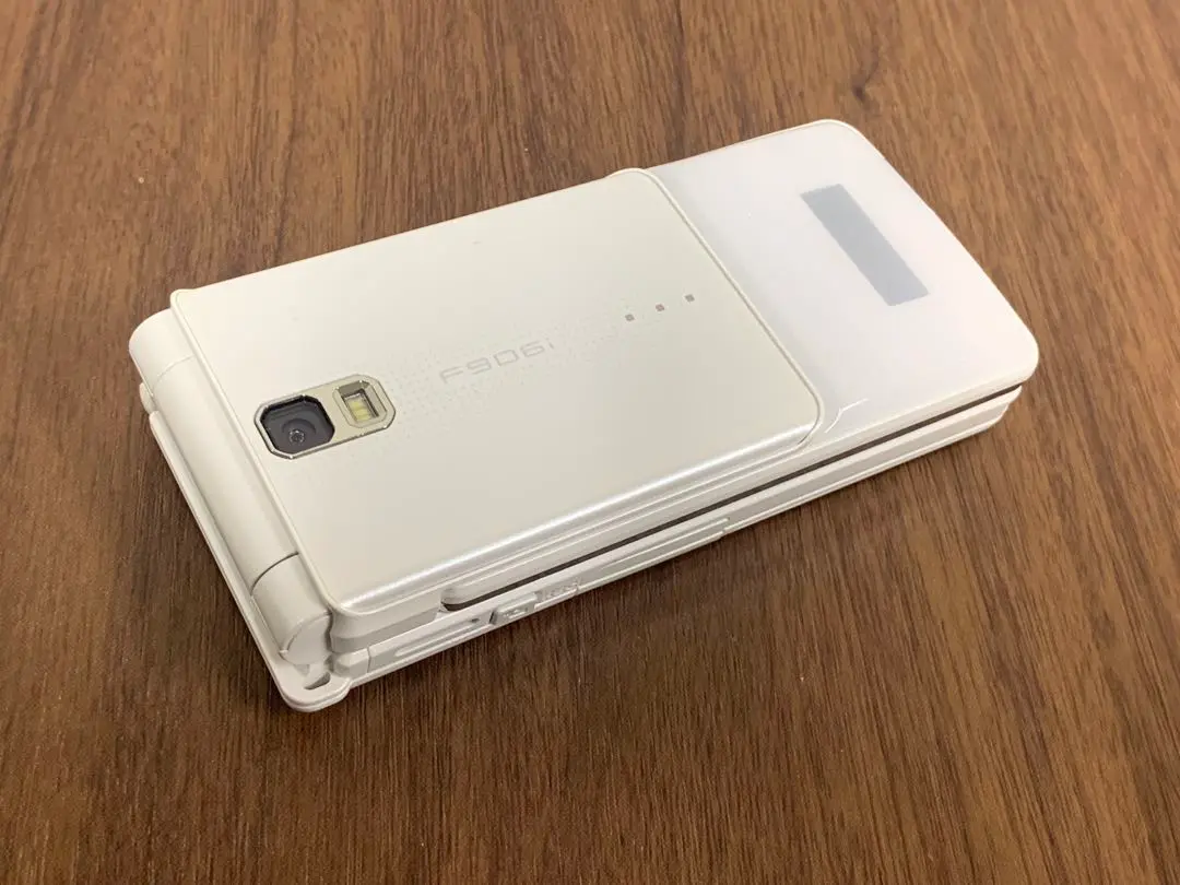 美品 ドコモ docomo F906i WHITE ホワイト 白 ガラケー 携帯