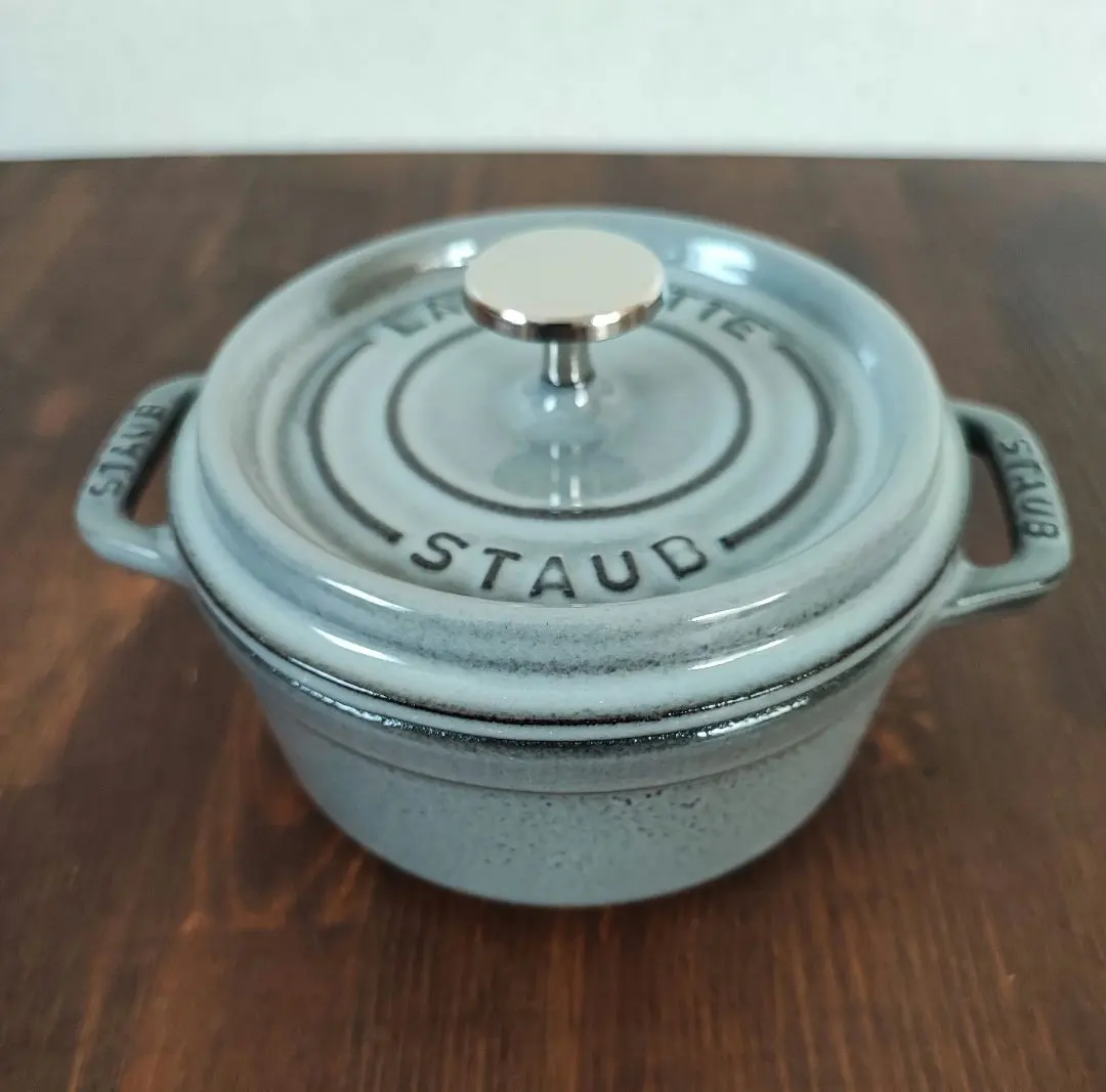 Thumbnail of Staub Picot Cocotte Round 12 Gray