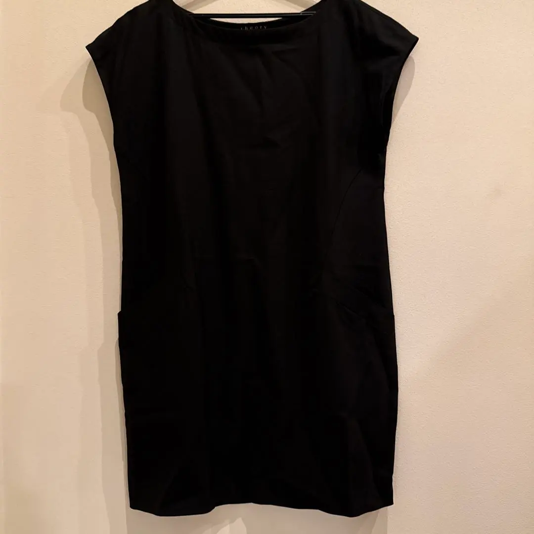 Thumbnail of theory sleeveless blouse