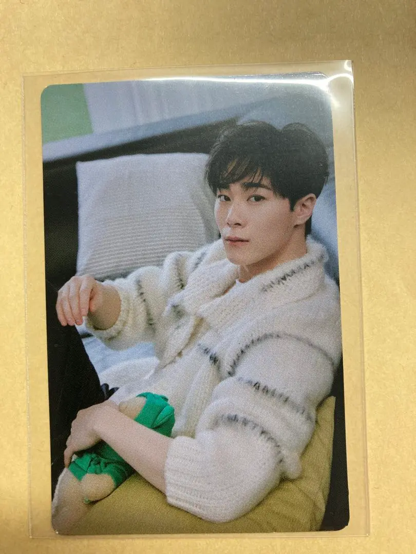 ムンビン 写真集 Your artist メモリーカード トレカ ムンビン 写真集 Your artist メモリーカード トレカ
