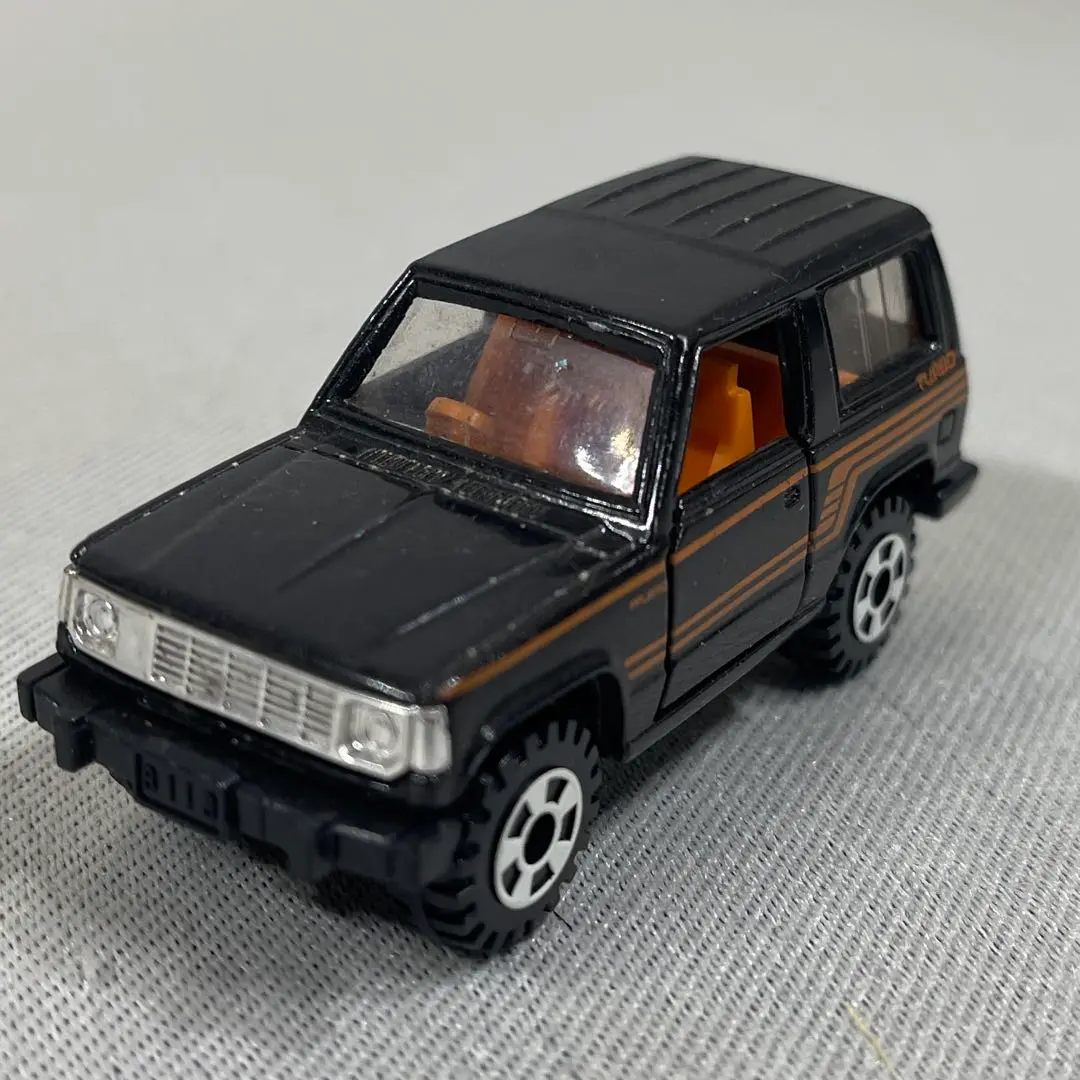 黒箱 トミカ 69 1/60 三菱パジェロ 日本製 ミニカー 参考買取