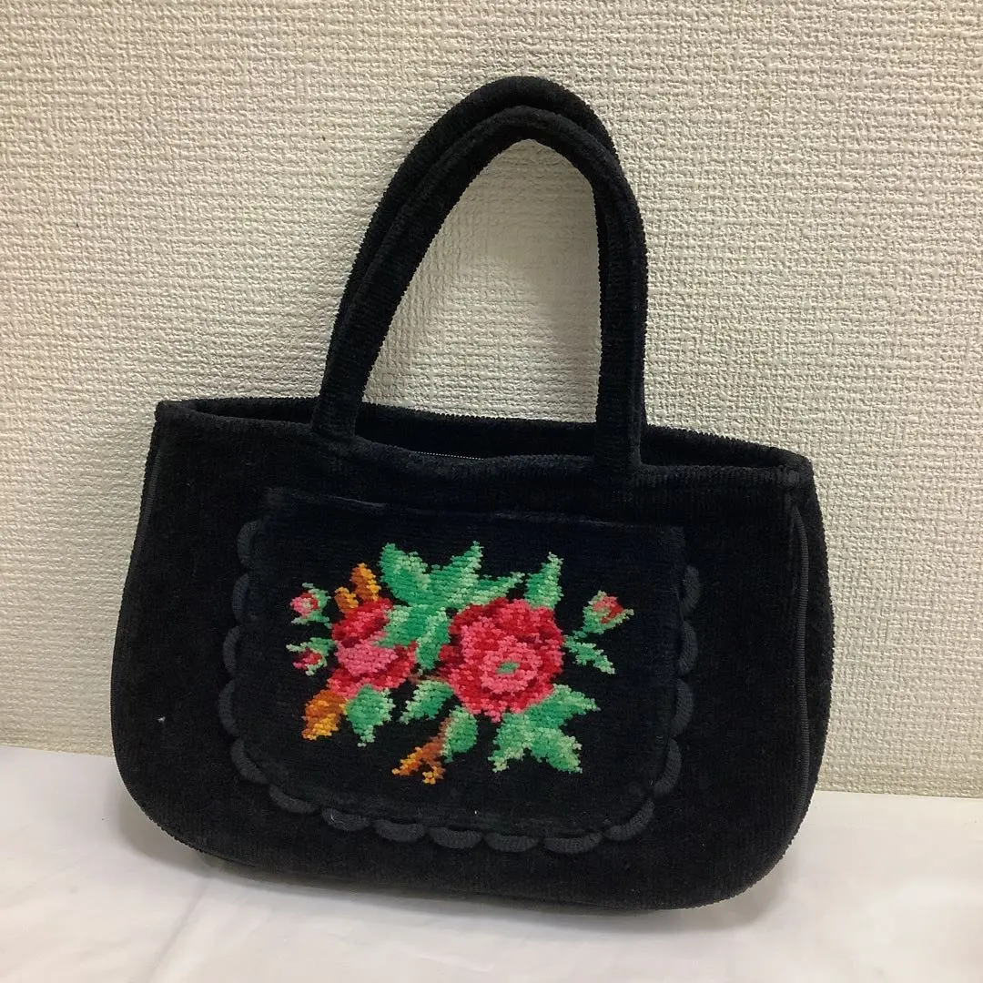 Thumbnail of 6617⑥FEILER Floral Embroidered Handbag, Black