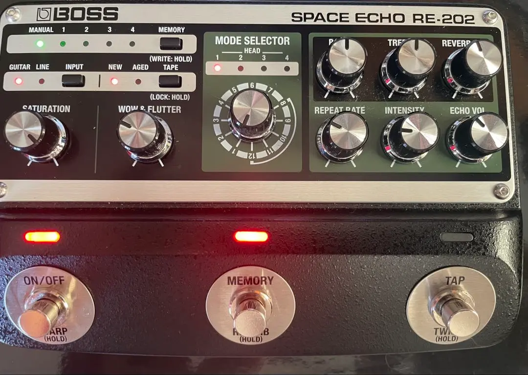 【新古品】Boss / Space Echo RE-202 （一度使用のみ） 新古品】Boss / Space Echo RE-202 （一度使用のみ）