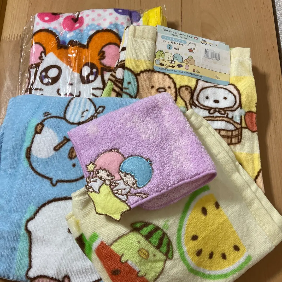 Thumbnail of Character towel set